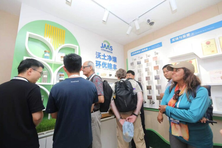 参观4.jpg